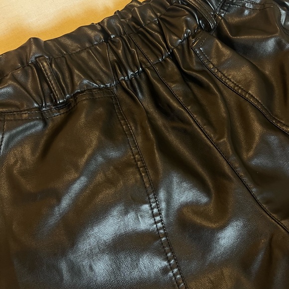 Amazon RAMISU High Waisted Faux Leather Shorts - Picture 6 of 7